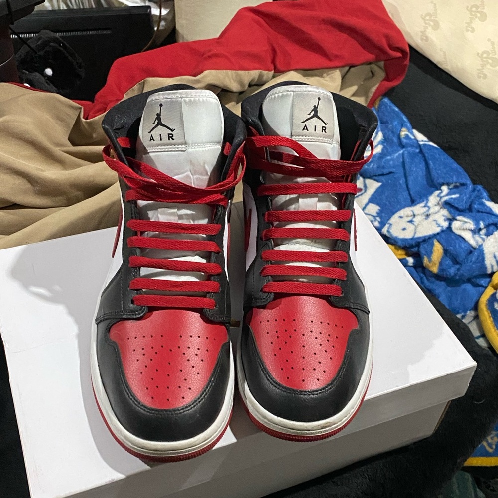 I am selling my air Jordan 1 lows